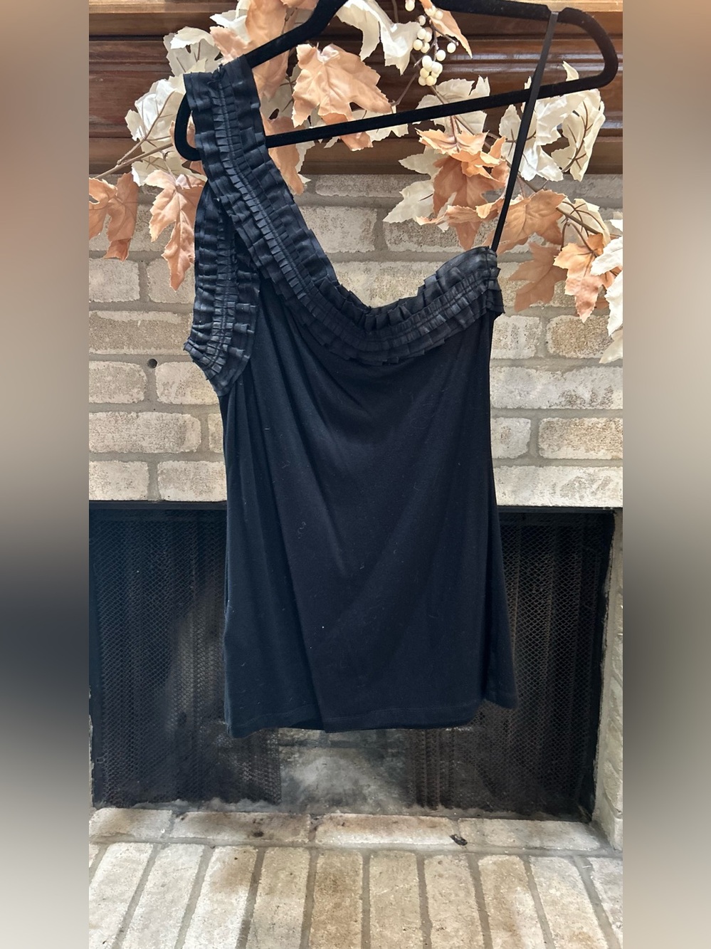 BCBGMaxAzria Black One-Shoulder Ruffle Camisole EUC